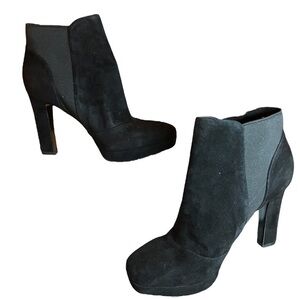 Via Spiga Tocarra, black suede booties never worn